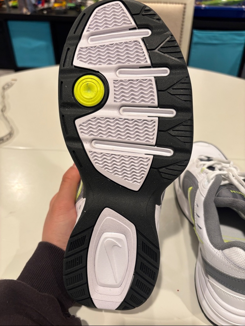Nike Air Monarch IV - Picture 4 of 6